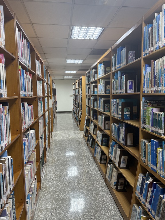 書架與思考的距離